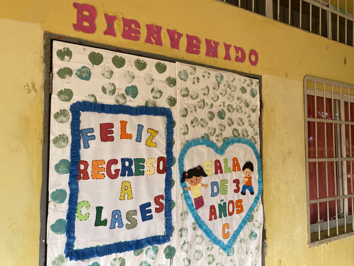 onuvenezuela's tweet photo. 2,5 millones de niñas, niños y adolescentes fueron alcanzados con la campaña de regreso a clase seguro y progresivo #DigamosPresente, con apoyo de la ONU en Venezuela.
#AccionesClaves #ODS
Lee el informe de resultados 2021 de la ONU en Venezuela 👉 https://t.co/izkSn5Oxiw https://t.co/kWV88ZTuYW