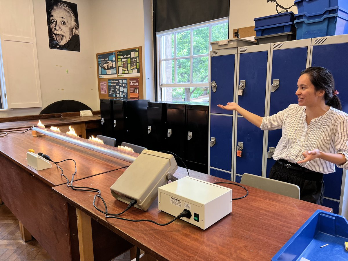 UCS Physics tweet media