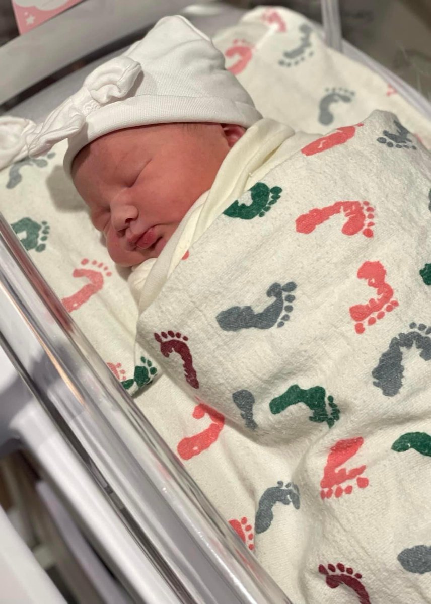ldh2012's tweet photo. Became an auntie again yesterday! Can’t wait to meet my niece 😍 Welcome to the world Wren 💕 https://t.co/a3qeX0gQCZ