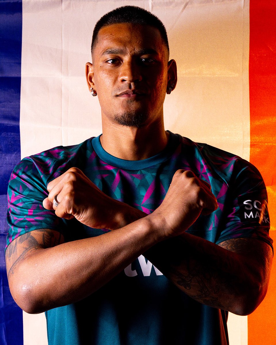 WestHam's tweet photo. 🇫🇷⚒ @AreolaOfficiel https://t.co/zMbIJgeIF4