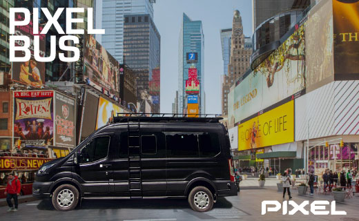 Pixel_DigitalMX's tweet photo. #Pixel en Nueva York🏙️ junto con el director mexicano Michel Franco, dirige a la ganadora del Óscar Jessica Chastain para su nueva película 🎬.
#pixelbus #Tecnologia #innovacion #Filmmaker https://t.co/PZsHAK3cY4