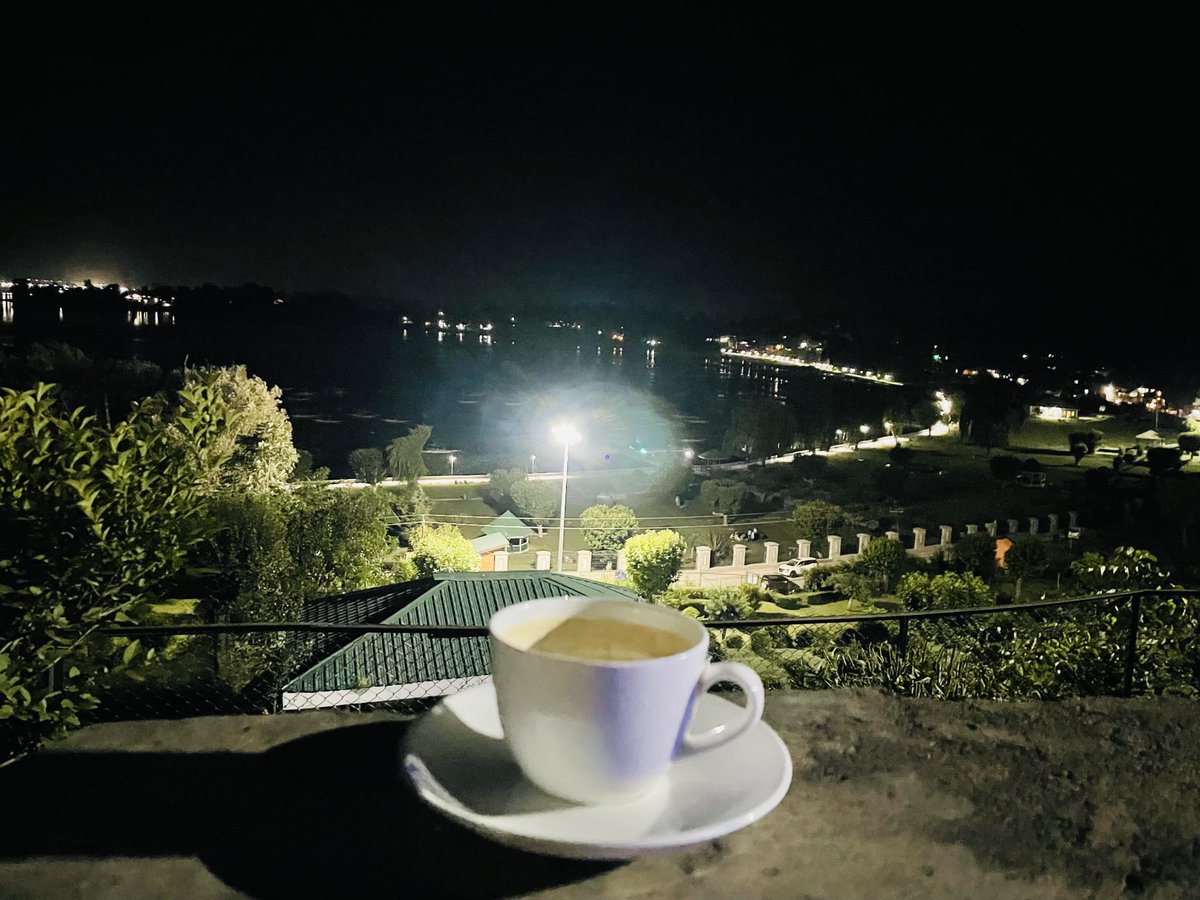 Ermuzijan's tweet photo. Evening &amp; Coffee….The ultimate Combination #Mansbal Lake. https://t.co/Z12rfTkCx8