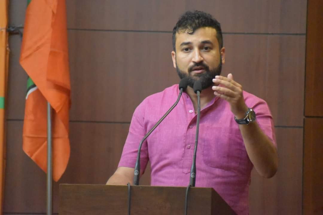 BjymJorhat's tweet photo. Assam Olympic Association ৰ উদ্যোগত অনুস্থিত হ'ব লগীয়া Assam Youth Olympic 2022 ৰ উপ-সভাপতিৰ দায়িত্ব লাভ কৰা ভাৰতীয় জনতা যুৱ মৰ্চা,অসম প্ৰদেশৰ সন্মানীয় সভাপতি যোৰহাটৰ সুযোগ্য সন্তান শ্ৰদ্ধাৰ সিদ্ধাংকু অংকুৰ বৰুৱা ডাঙৰীয়ালৈ আন্তৰিক অভিনন্দন তথা শুভেচ্ছা জ্ঞাপন কৰিলো। https://t.co/Ez176KboCw