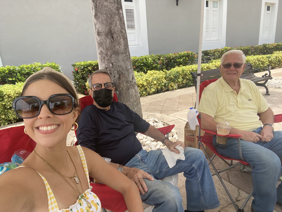 Alejandra_SBG's tweet photo. We are at Paseo de la Princesa in Old San Juan today raising money for childhood cancer research with @AlexsLemonade If you’d like to donate and get some cold lemonade, swing by! @AlexsEvents @LemonadeJay @lemonadeliz https://t.co/R8Sm7Du5Rf