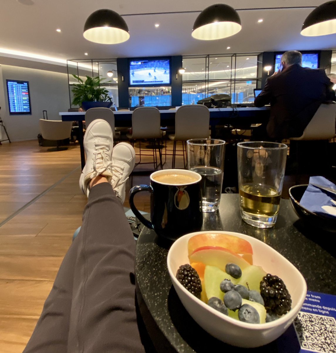 TwylaVerhelst's tweet photo. See you soon, team!  

First time the Accountant Channel team @freshbooks is meeting up IRL, making this trip to the HQ in Toronto extra special.💙 

#teamonsite
#inspiringhumans
#supportingpartners
#makingmemories
#freshbooks https://t.co/EkayljLNKv