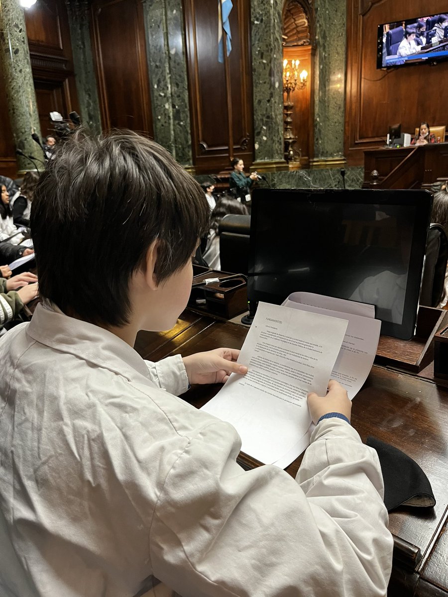 Gracias a los colegios “Tomasa de la Quintana de Escalada”, “Capitan General Bernardo O’Higgins” y “Galileo Galilei” por participar del programa. 
Y al diputado <a href="/javieroandrade/">Javier Andrade</a> por presidir la sesión de hoy.