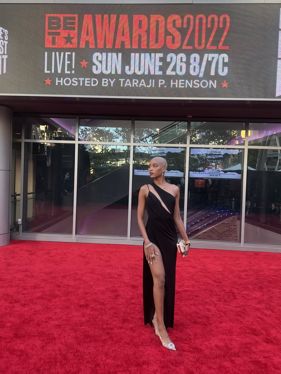 ᴅᴇᴊᴀ ᴍᴏɴᴇᴛ tweet media