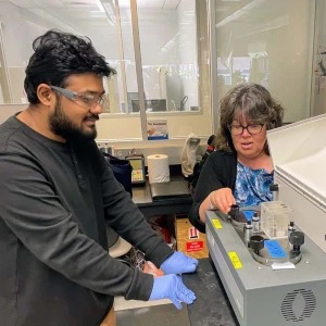 DEVCOM_SC's tweet photo. Congratulations to Dr. Jo Ann Ratto for being named as one of @NaturePortfolio's inspiring engineers! https://t.co/5s0W4yYn8o #ScienceBehindTheSoldier #TeamDEVCOM #SoldierCenterSTEM #STEM #Engineers #FemaleEngineers #WomenInScience #Science #Techniology #Engineering #Mathematics https://t.co/LZUZWX7sS6