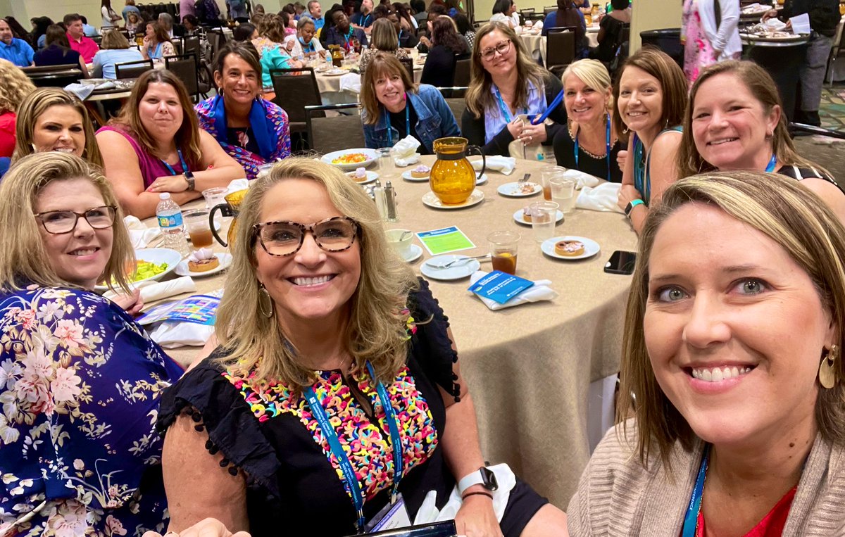 Lunch with our SLJH feeder school friends at the #MSC2022! 🧡💙 #7LakesHS @spartan_speak <a href="/kfinnesand/">Kerri Finnesand</a> <a href="/StephMcInturff/">Stephanie Hagel McInturff</a> <a href="/Diana_Sarao/">Diana Sarao, Ed.D.</a> <a href="/MMJozwiak/">Dr. MM TrieffJozwiak</a> <a href="/miche_norris/">Miche Norris</a> <a href="/TXCoolPrinc/">Kristin Harper</a> @MrsMarshall7117 <a href="/PollyDusek/">Polly Dusek</a> <a href="/mrsaprilmarie/">April Johnson, M.Ed</a>