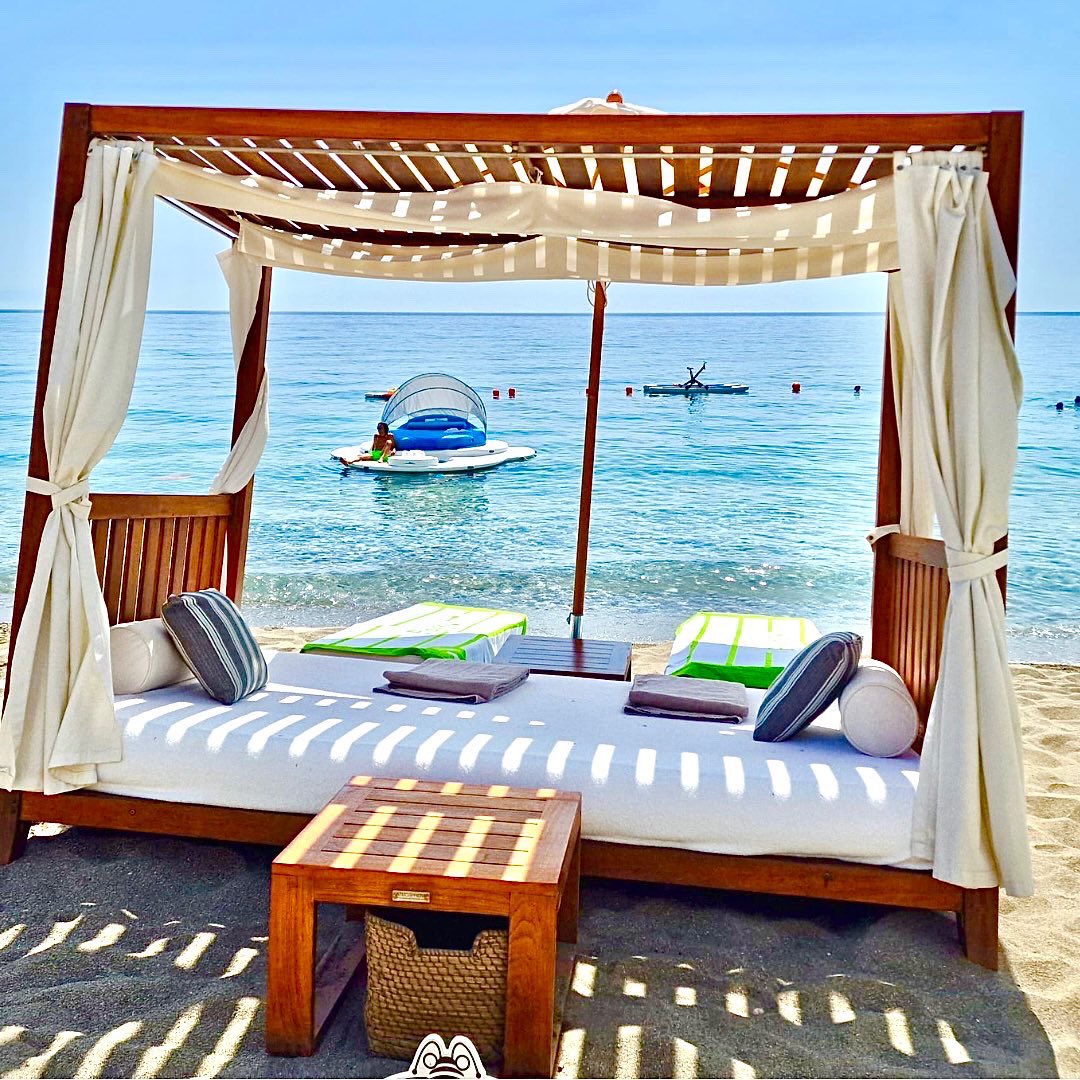 YachtExtension's tweet photo. The sea is lovely from many points of view … Luxury Island Prive🌺
#Taormina
#TaoBeach
#LuxuryIslandPrive
#hotel #resort #beachclub https://t.co/6MkPwAPD3U
