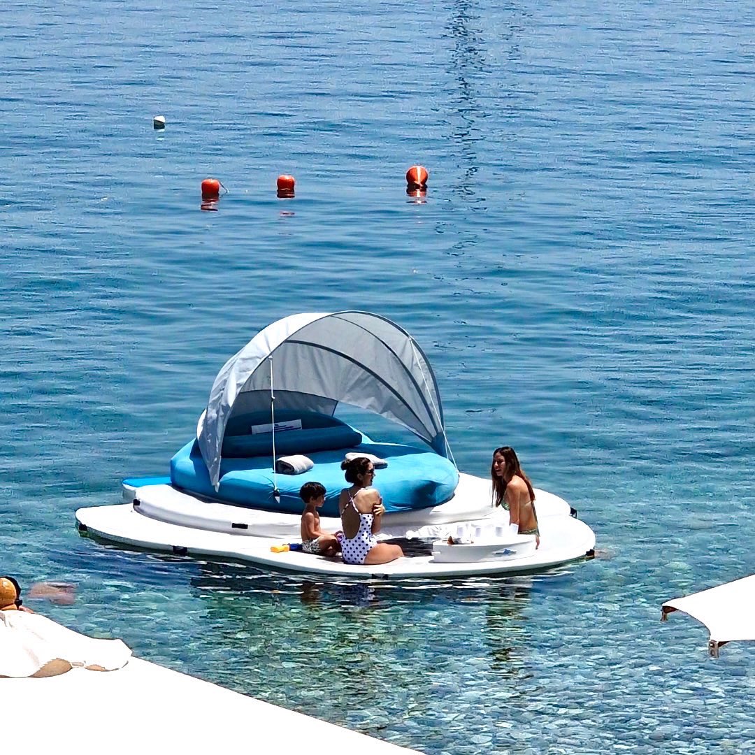 YachtExtension's tweet photo. The sea is lovely from many points of view … Luxury Island Prive🌺
#Taormina
#TaoBeach
#LuxuryIslandPrive
#hotel #resort #beachclub https://t.co/6MkPwAPD3U