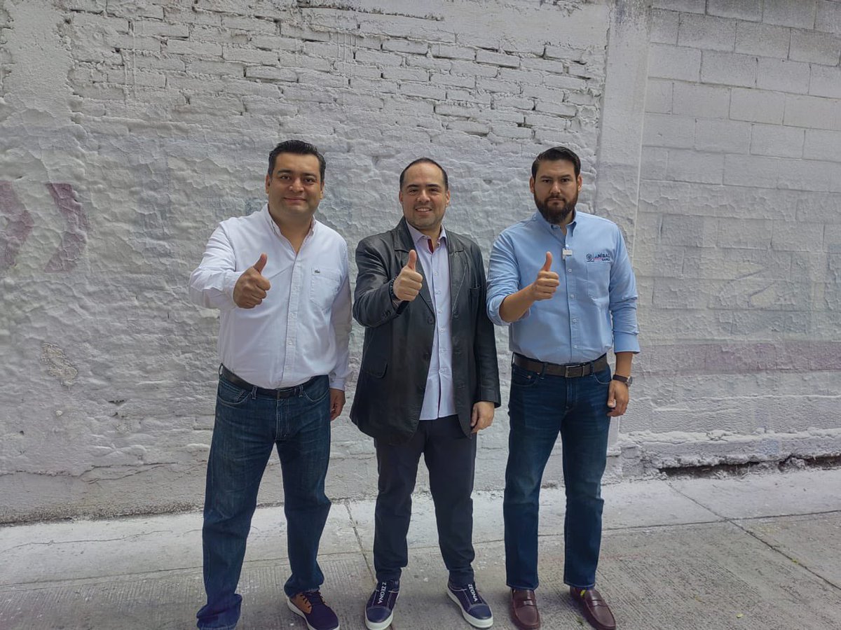 GarridoDiego_'s tweet photo. Borramos una barda ilegal que promueve anticipadamente a @Claudiashein
El uso de recursos públicos para sus fines electorales es burdo y tiene que parar.
@INEMexico debe fiscalizar y sancionar. https://t.co/00wWvV7Khd