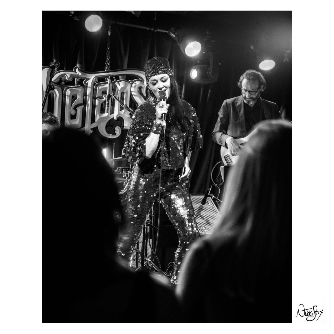 bronaghgall's tweet photo. Thank you to the groovers, singers and dancers who joined us at @whelanslive last night, we had an absolute blast and it was so so good to get back on stage, next stop is @stendhalireland and we are raring to go and ready to Rock! https://t.co/54iwe0elxx