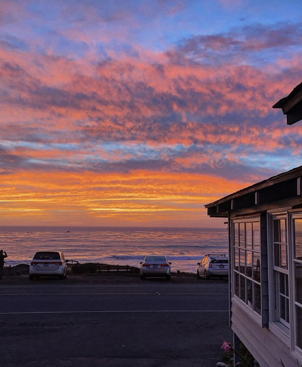 Visit Cambria tweet media