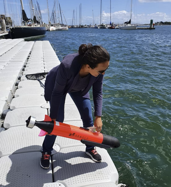 ReeFishNews's tweet photo. First try of our new toy with @LaureVelezB 

Autonomous Underwater Vehicule #AUV With Sonar to filter #eDNA in many hardly accessible marine habitats

Easy launch and programming

Can’t wait the first sampling campaign in the #Mediterranean_Sea

@umrMARBEC 
@SPYGEN_Lab https://t.co/slV99f6S7L