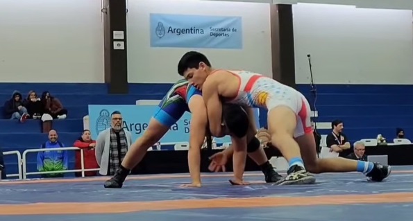 instintoamateur's tweet photo. #Lucha 🤼 #TorneoPanamericanoU17 🇪🇨🇬🇹🇺🇲🇵🇪🇧🇷🇵🇷🇧🇧🇻🇪🇨🇱🇧🇴🇲🇽🇨🇦🇦🇷
Con parte del seleccionado de jóvenes que fueron parte del #ProgramaYOG @fala_oficial logró medallas de #Bronce en el #CeNARD
🥉Cristhian Delgadillo (categoría libre 80kg)
🥉Santiago Abinet (libre 92kg) https://t.co/WL1CUB9dvT