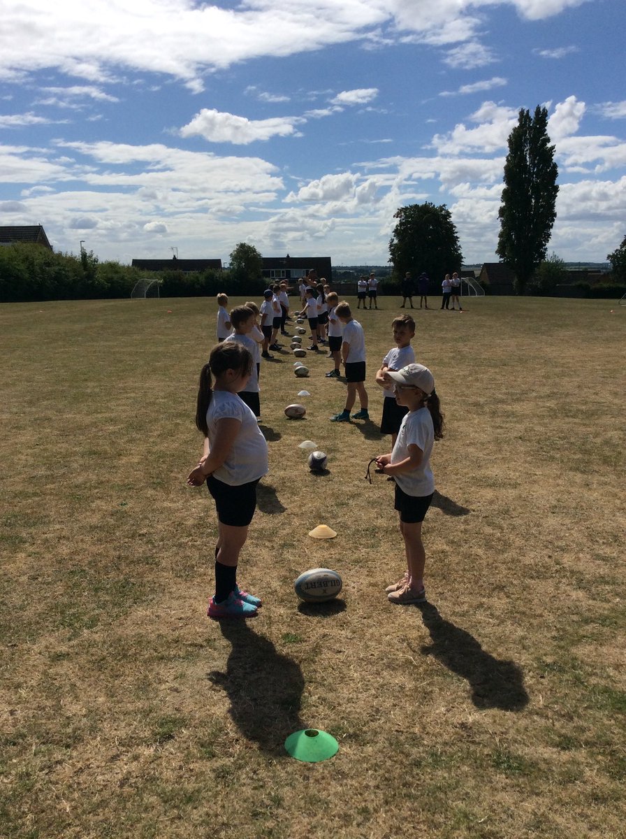 Our Ks2 children are really enjoying their Tag Rugby club! 
Thank you to <a href="/SaintsRugby/">Northampton Saints 😇</a> <a href="/KETTSchoolSport/">KETT School Sport Partnership</a> <a href="/barton_sport/">Barton Seagrave Primary Sport</a>