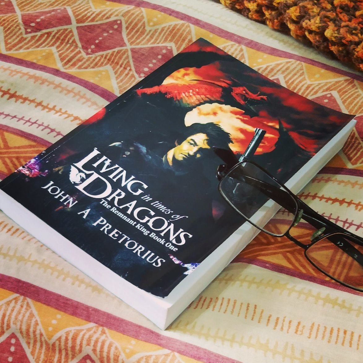 JohnAPretorius1's tweet photo. Buy a physical copy of my book for under $5!
Amazing price.
#kindle #darkfantasy #noir #WritingCommunity #amwriting #amwritingfantasy #summerread #cheapread #goodreads
https://t.co/wfI0VMZaMh https://t.co/nCzzDvlp4J