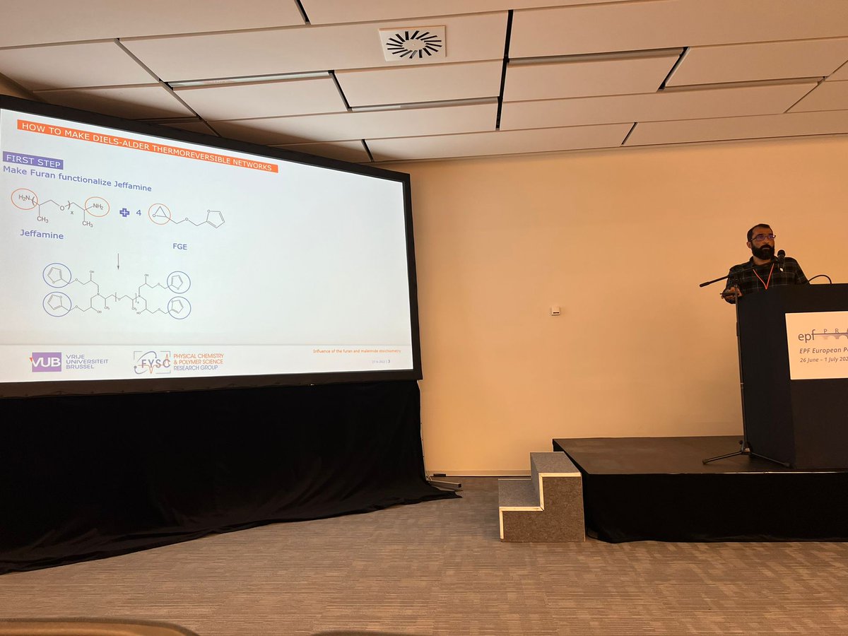FYSC_VUB's tweet photo. Our PhD researcher Ali Safaei from @SHERO_FET project presented his research in @EPF2022 today about the furan-maleimide stoichiometry on the #thermoreversible #DielsAlder networks. https://t.co/kGxf0KXgQk