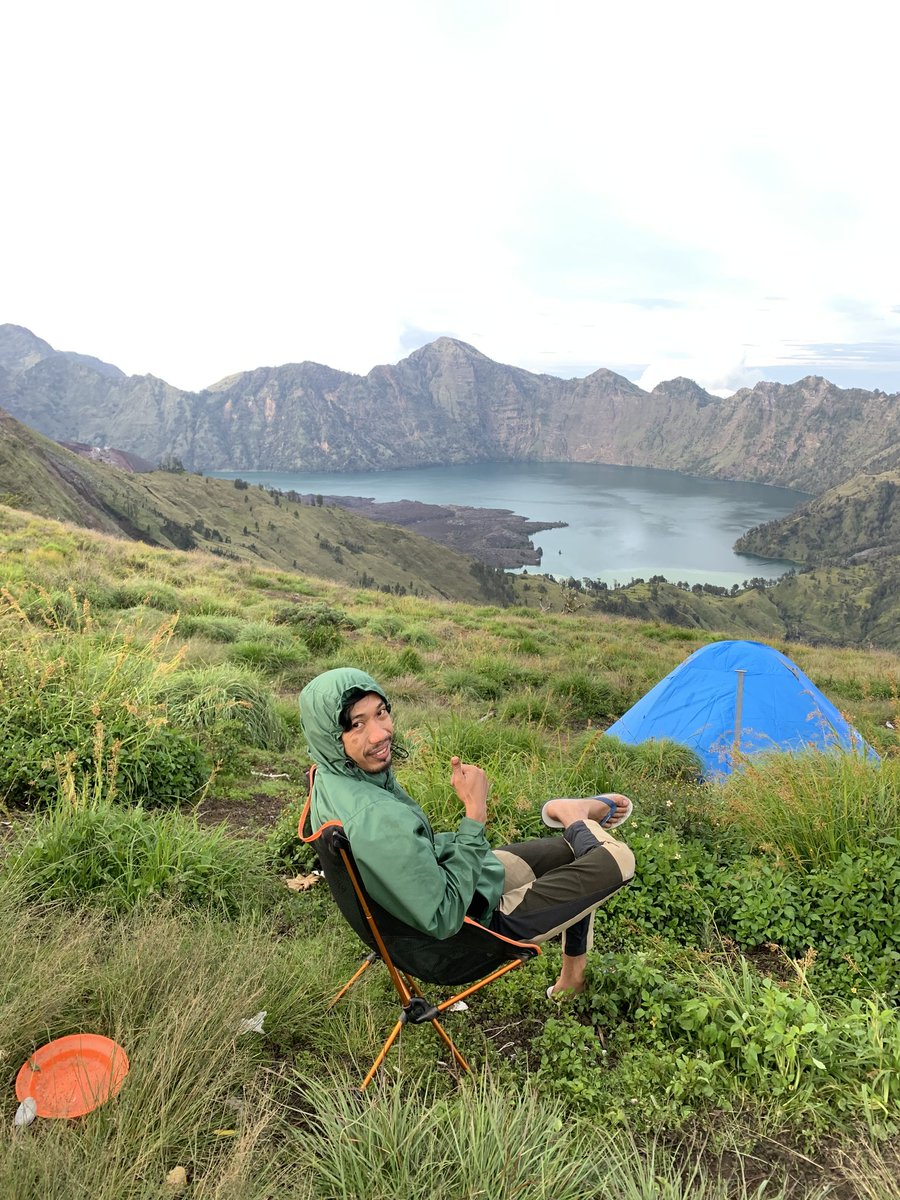 Yoesran13's tweet photo. Lukisanmu keren. 
Mataku saja yang tak bisa melihat. https://t.co/CzYAtd65BF