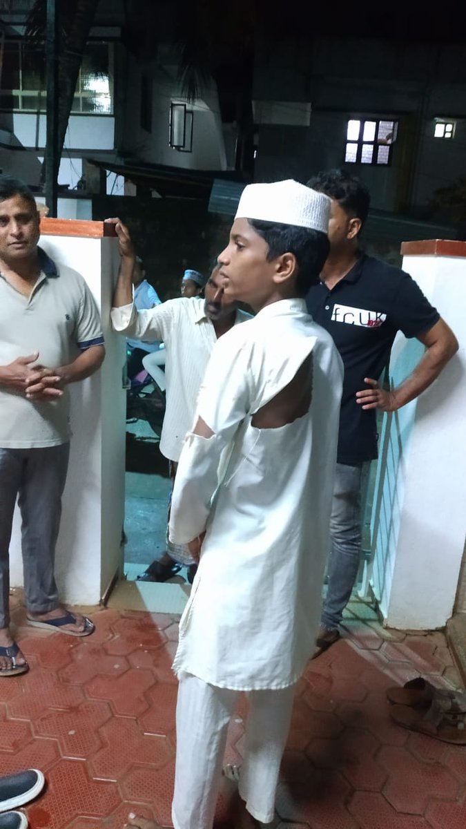 Mueen_mgd's tweet photo. #Muslim boy Shayan Studying Class 6th was attacked while returning from #Madrasa by Miscreants today around 9:15 PM in Krishnapura 6th block of Mangalore, Karnataka. As the boy screamed for help they ran away. https://t.co/Ue2FUB9poi