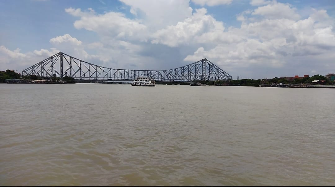 MurmuSurujmoni's tweet photo. Howrah Bridge
Captured date- 27/06/2022 https://t.co/c5wbxkVlnY