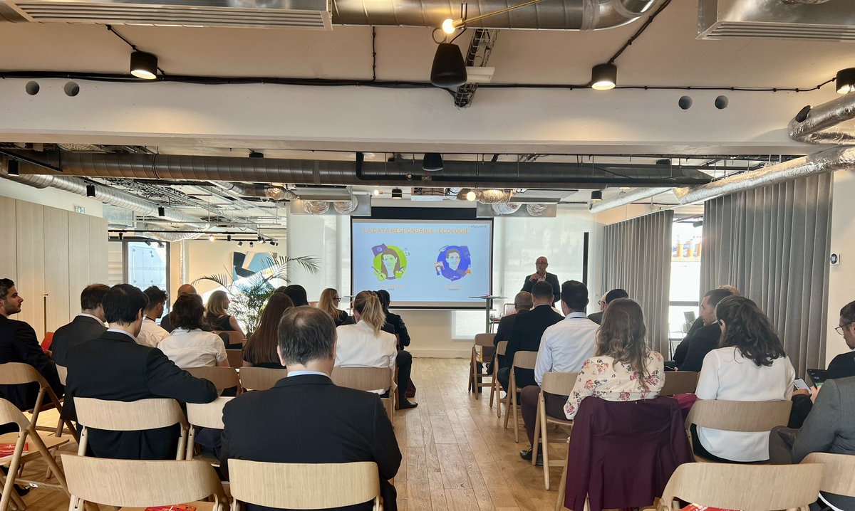 En direct de la soirée La Data du Futur pour le lancement du hors-série #podcast sur la Data Responsable avec @BertrandLenotre <a href="/CChettaoui/">Chafika Chettaoui</a> de <a href="/suez/">SUEZ</a> et Ludovic Donati du <a href="/GroupeEramet/">Eramet</a> #SplunkFR