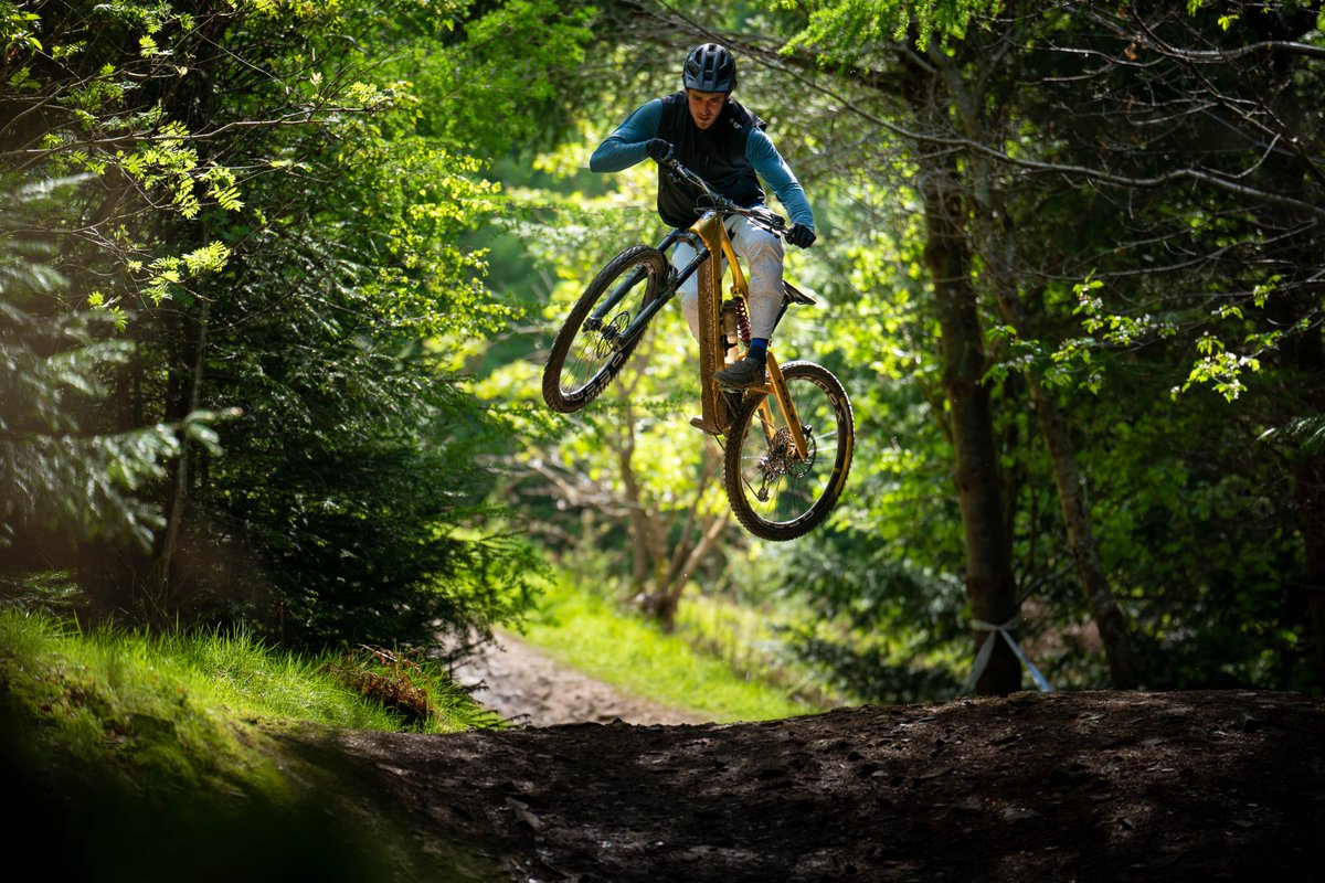 PoleBicycles's tweet photo. It's a big weekend coming up for the boys! Round three of the Enduro World Series in Valberg, France. Three huge loops, 8 stages, and some seriously tough transitions!
#polevoima #ihavethevoima #ebike #ebiking #ebikes #emtb #cycling #bikelife #mountainbike #mountainbiking https://t.co/mQjWpVomOx