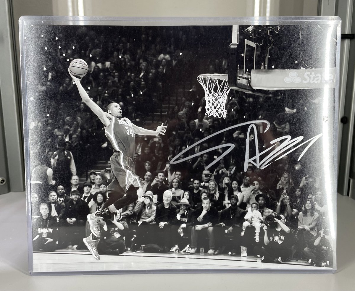 JoshReynolds24's tweet photo. 🔥🏀 GIVEAWAY TIME 🏀🔥

Win this signed Giannis Antetokounmpo 8x10 picture! To win:

1) Retweet &amp; like
2) Follow @nathanmarzion 
3) Follow @Thatsballfolks_ 

BONUS ENTRY: Reply with a screenshot of your review of That’s Ball Folks!

Winner selected next week! Good luck! https://t.co/pRATxtVSpG
