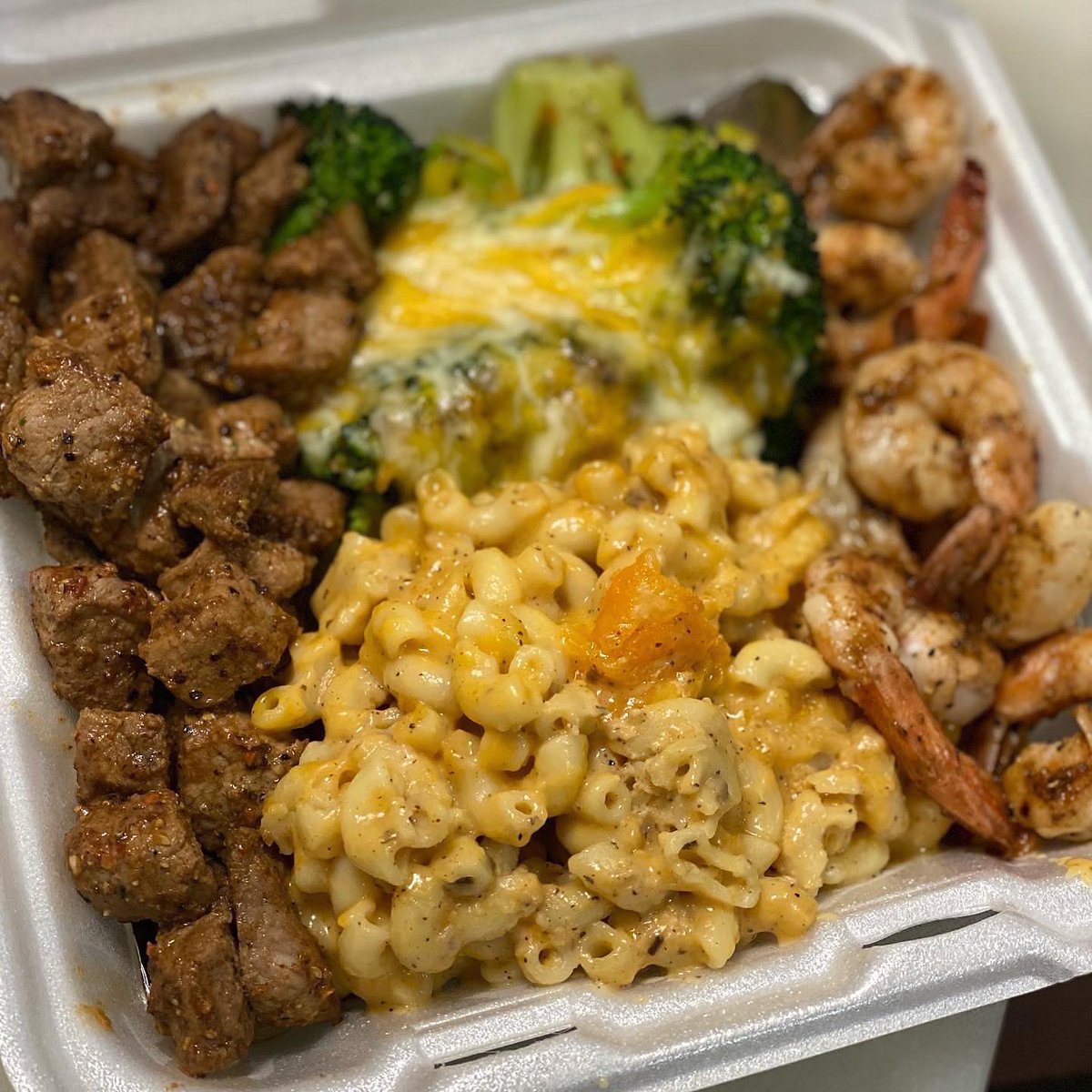 TriggaMeals's tweet photo. Todays menu going on now!! Please RT and share for your chance to win a FREE meal!!!
(Must be following to win) 

Who’s hungry? Comment below which meal you’d like to try today!! https://t.co/6w4zgT0hfg