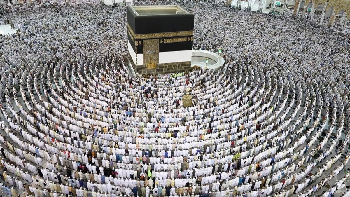 omarsuleiman's tweet photo. For those who intended Hajj but couldn’t go, may Allah accept your intention and record it in full.

For those going and in a logistical nightmare, may Allah write every hardship for you as part of your accepted Hajj. https://t.co/t28XMdpvjh