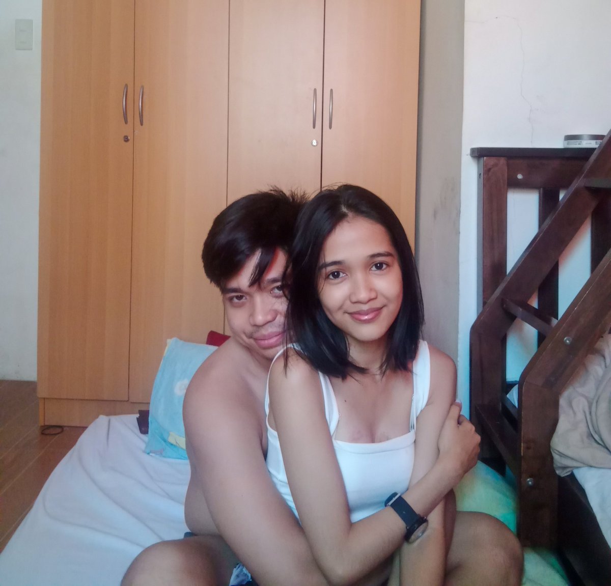 kurleeey's tweet photo. Us in a nutshell 💖 https://t.co/rqM1YfTUB0