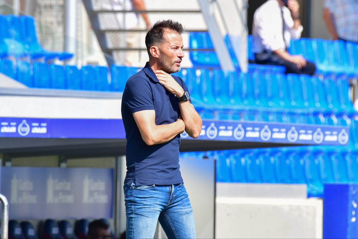 CanteraSDHuesca's tweet photo. Tras finalizar contrato, 𝗗𝗮𝗻𝗶 𝗔𝘀𝗼 no continuará al frente del banquillo de la SD Huesca B después de dos temporadas.

El club quiere desearle el mayor de los éxitos en el futuro.

¡Muchas gracias por todo, @aso_ferrer_dani! https://t.co/Sr7tsQG7kN