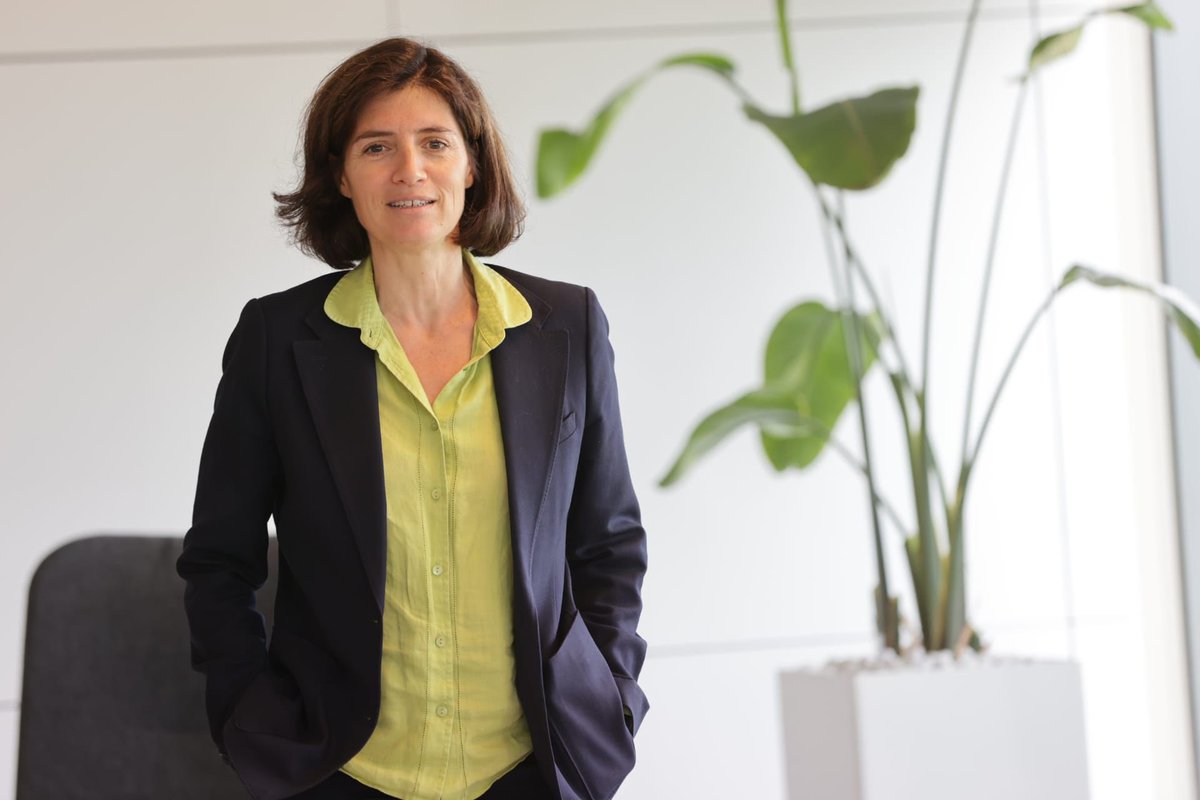 PressOrangeBE's tweet image. Exchanging with Orange Belgium team members, @Cheydema inspires, motivates and states: the tech revolution is not behind us, it’s in front of us #OrangeAhead #OrangeAdvancedTech #TheFutureIsOursToMake