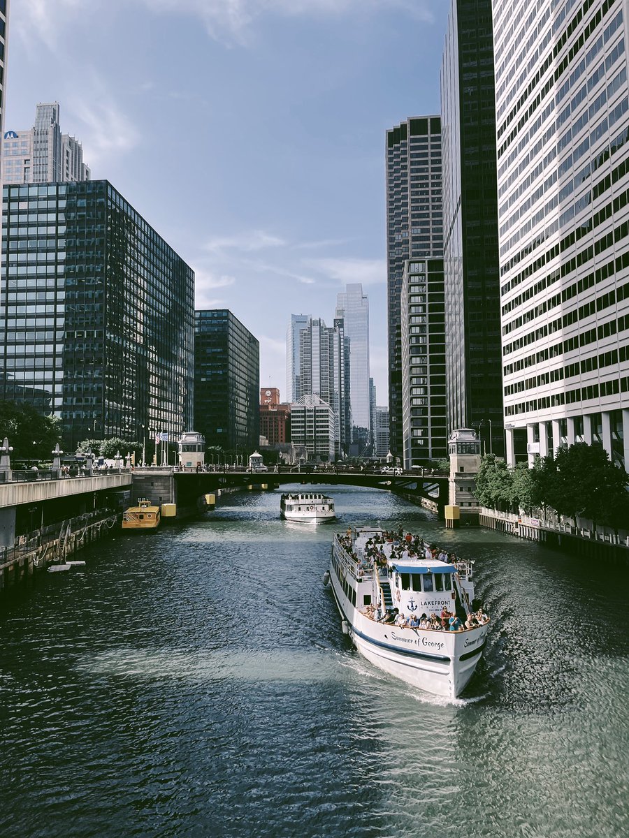 amandamkerrigan's tweet photo. Summers in #chicago https://t.co/FhtWjfLbiy