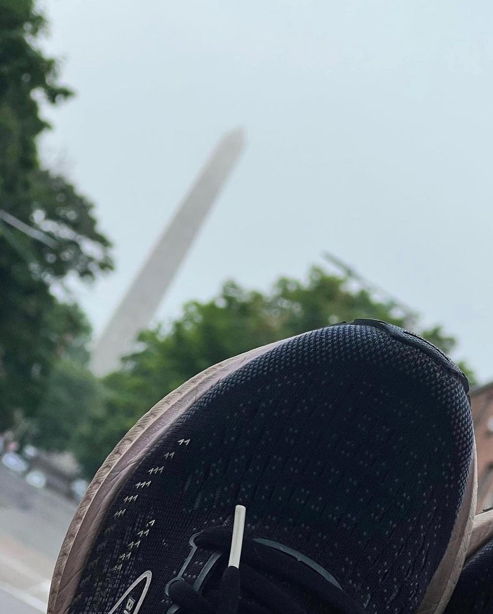 TheFreedomTrail's tweet photo. #MonumentMonday Running along the Freedom Trail is a quick way to take in some history and the sights! 🙌 #BunkerHillMonument #bostonrunners
📸: @ runisee50 on Instagram https://t.co/SZEFcrWXn0
