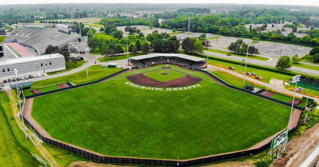 Bobby_Jones34's tweet photo. After much thought and consideration, I’ve decided to take the rest of my time playing for Eastern Michigan University. I’d like to thank the coaches at EMU for this opportunity, and to the coaches that helped me along in this process. https://t.co/PQnXTtgxWq