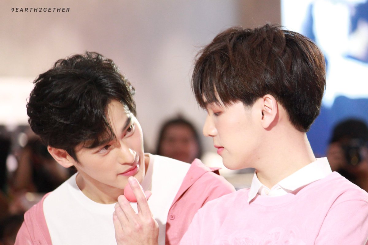 JaMeeNineHeart's tweet photo. ถึงจะมี #เก้าอัพ #KaoUp และ #แซนต้าเอิร์ธ #SantaEarth
แต่เราก็ยังค��ดถึง #เก้าเอิร์ธ #KaoEarth เสมอ ซัพพอร์ต​ทุกๆคน ทุกๆผลงานนะคะ✌️
#ไนน์ฮาร์ท #NineHeart #งุ้งงิ้งๆของนพเก้า #number_9th​ #แคร์รอตของคุณกระต่าย #cooheart https://t.co/xFjApAtbxG