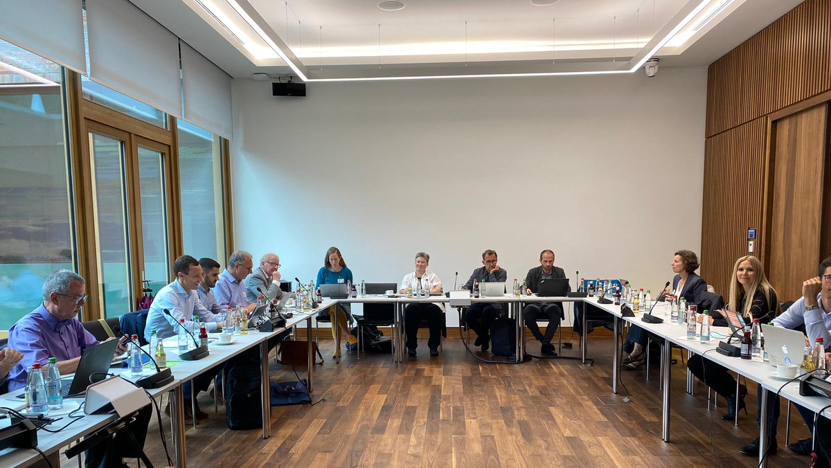energiestadt_ch's tweet photo. #Energiestadt ist Teil des "european energy award". Hier Impressionen aus der GV in Brüssel mit der Präsidentin Gudrun Heute-Bluhm. https://t.co/gESDETCk7n https://t.co/jqxAHpxj0E