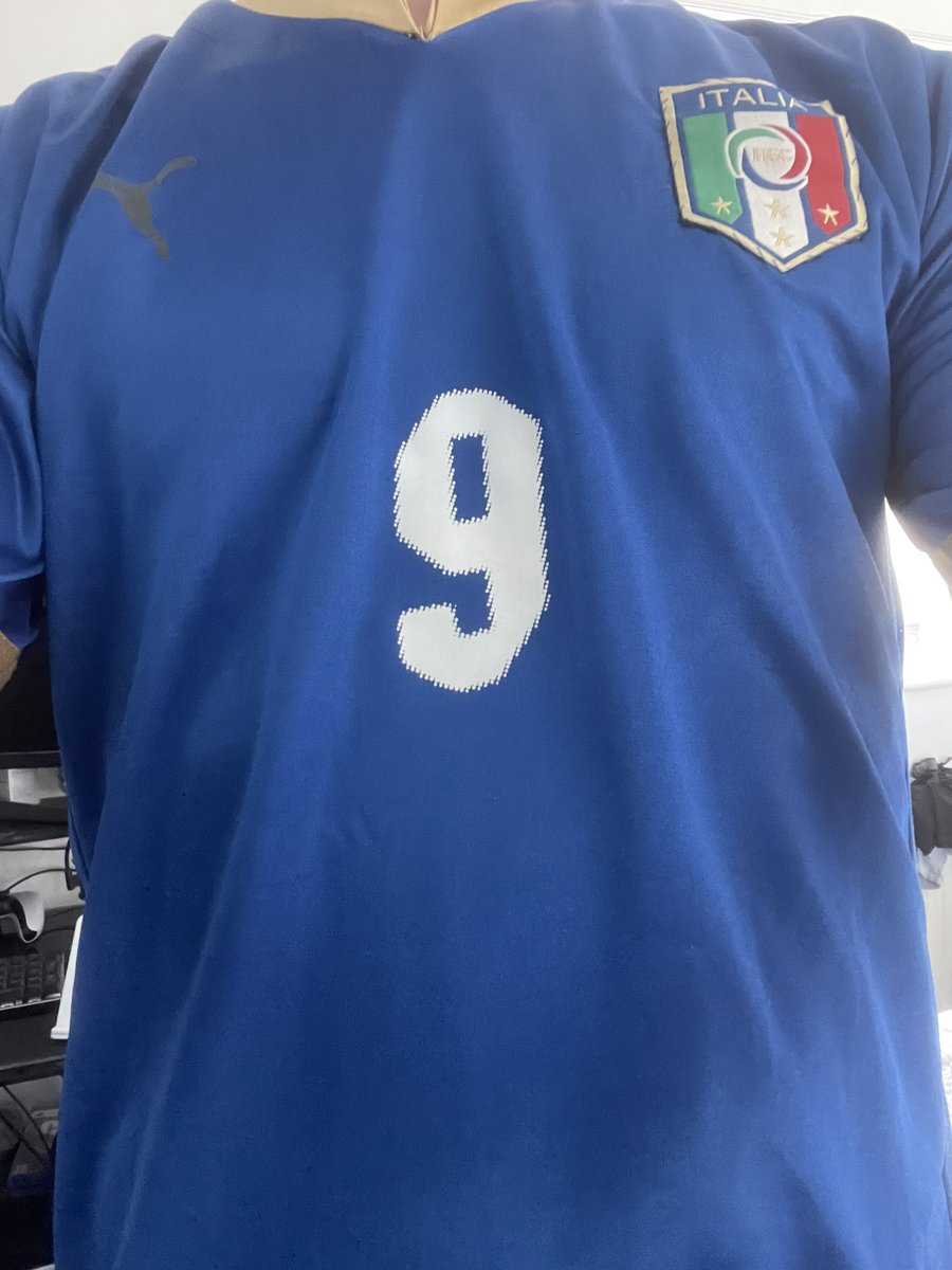 FindsFooty's tweet photo. My shirt of the day, Luca Toni x Italia
Pre World Cup win too
I believe itโs a real shirt but not 100%
#FootyFinds
#RetroFooty https://t.co/L6PCjIDq59