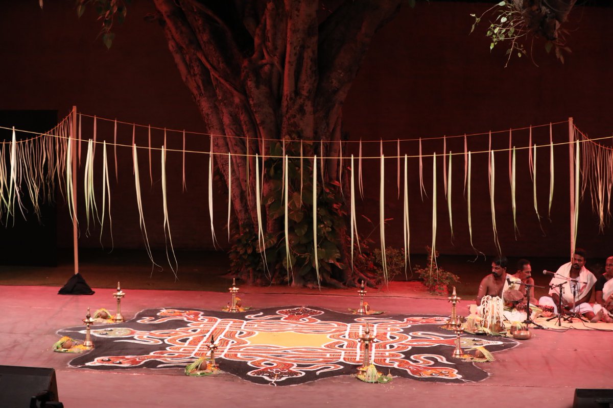 sangeetnatak's tweet photo. Some Glimpses of #jyotirgamaya festival organised from 21 to 25 june. Watch performances of #PulluvanPattu #RudraVeena on our Facebook and YouTube channel. https://t.co/AvKjIhPUD3