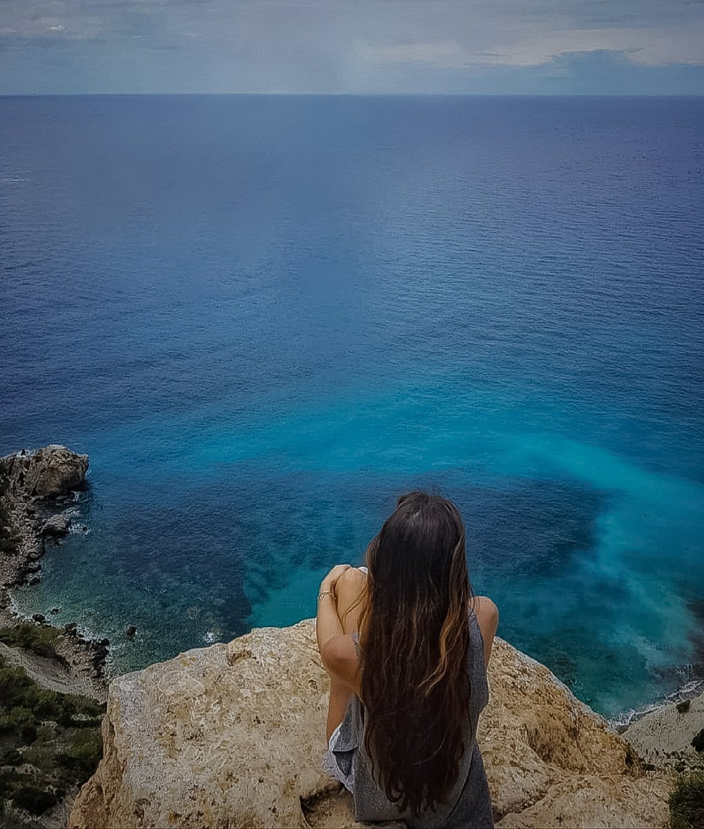 Feeling 'blue'... #rechargingbatteries #ocean #nature #beauty #calm #peaceofmind #thebestviewcomesafterthehardestclimb #nevergiveup #dreams #blue #HappyMonday #travel #feelings #doyouremember #missyou #lifeisagift