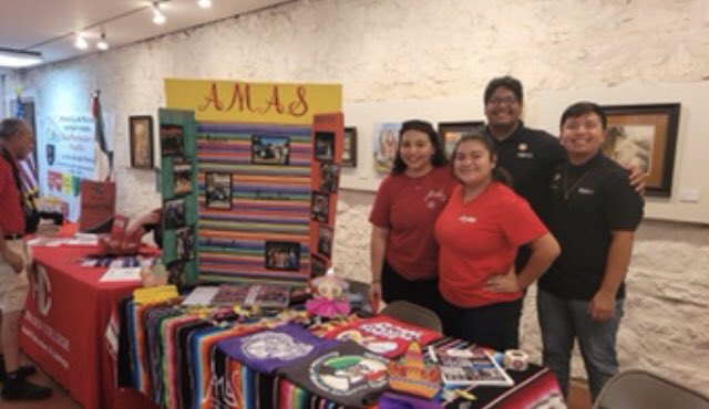 PalomaVV_Mx's tweet photo. El sábado 25 de junio la Cónsul @Jo_annaG recibió visita de Brenda Gunter, alcaldesa en @CityofSanAngelo en la Gran Feria cultural, de salud y por la Familia de @ConsulMexDelRio con las #VentanillasComunitarias en #FortConcho @cxnsa #HispanicHeritage #DowntownAssociation @SRE_mx https://t.co/EDb9fopgf6