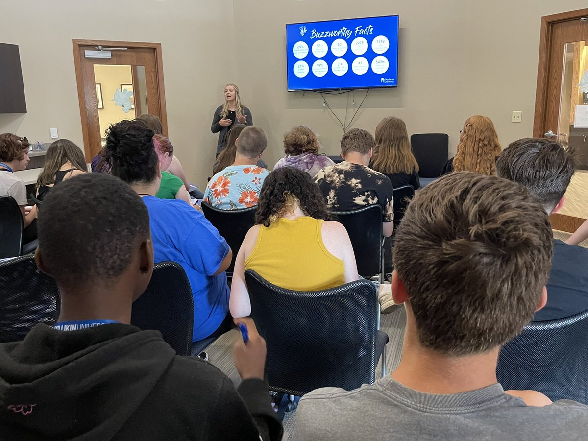 TrioMath's tweet photo. Thank you to St. Ambrose University for a wonderful campus visit! We learned so much about the school, traditions, and community environment! The weather was a bonus! ☀️ 🐝 @stambrose 
#TRIOWorks #trioubms #collegebound https://t.co/1tuSPjlbJh