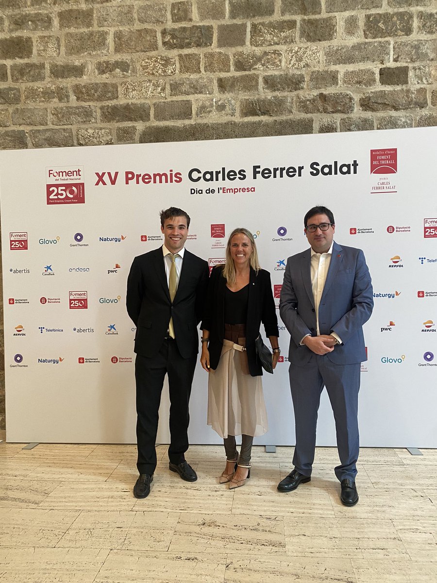 tomasguell_'s tweet photo. Dia de l’empresa! 27 de juny! @FomentTreball 🔝💪🏻💯 #PremisFerrerSalat #FentEmpresaCreantFutur https://t.co/37WXOeSP5d