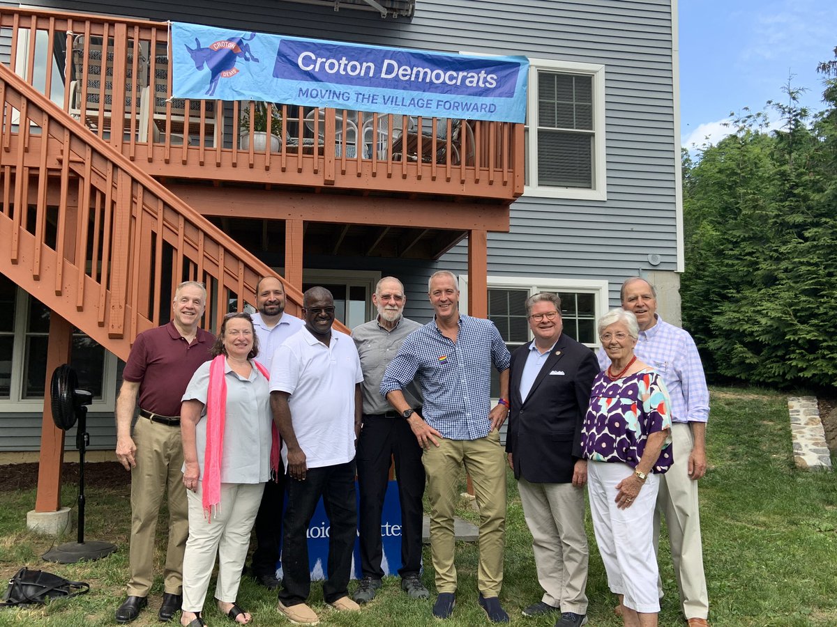 CrotonDems's tweet photo. The Croton Democrats are donating $1,000 to @ChoiceMatters thanks to the generous support of everyone who joined us at our Summer Kickoff Fundraiser this weekend. #ProChoice https://t.co/72GZa7x4fO