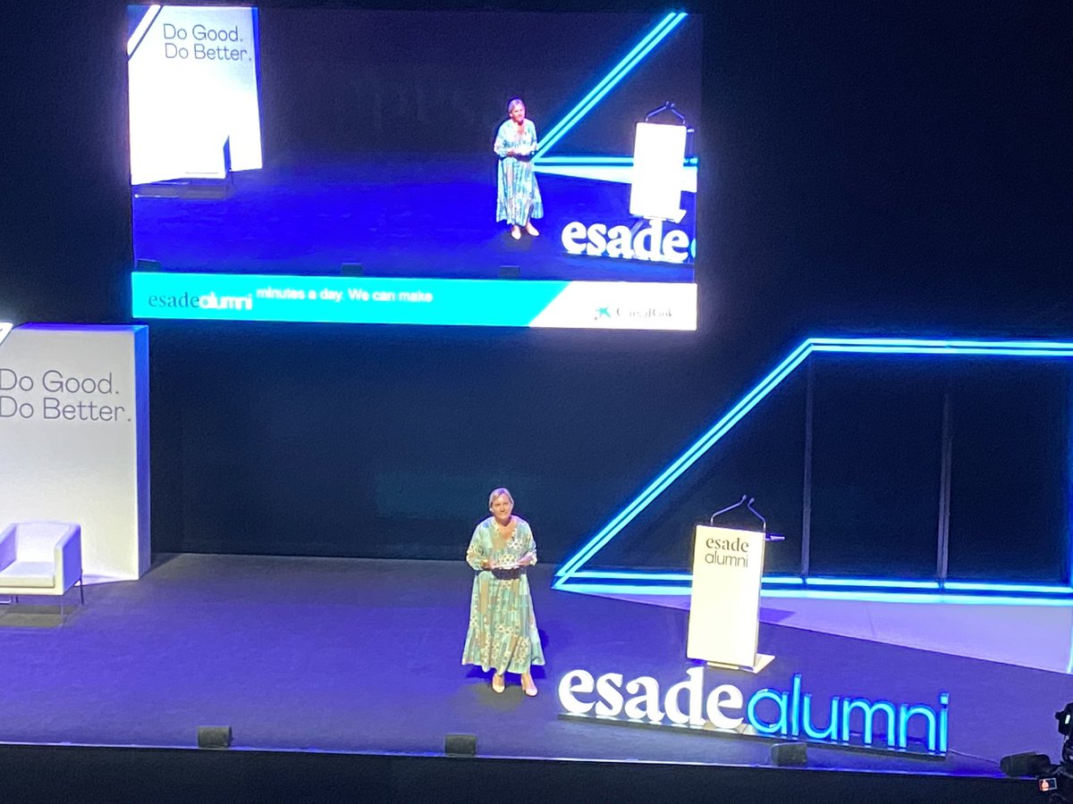 ESADEAlumni's tweet image. “Tenemos que construir nuestro futuro, el de nuestras familias, el de nuestras empresas y el de nuestra sociedad.” @BelenMoreu (MBA 99), presidenta de #esadealumni en la jornada anual de Barcelona #eaJAB22. ¡Gracias a todos por venir!