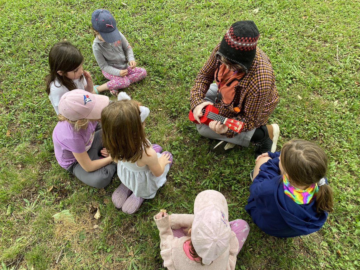 darcybeathune's tweet photo. Right here, right now... @WattPS Teddy Bear Picnic at the Fish Hatchery. Forest magic, ukulele sing-songs, picnic lunch and a massive soccer game #OutsideIsTheBestSide @TLDSB https://t.co/2br3tFzZKr