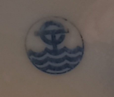 DerventioACC's tweet photo. Please help, anybody know this maker's mark? It's on a porcelain Figurine, and it's driving me up the wall! https://t.co/w6cfF1d4aU
