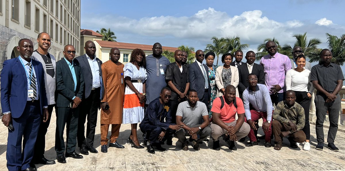 OIMGuinee's tweet photo. Appuyer le @GouvGN pour la mise à jour du rapport volontaire du pays à travers l’atelier de consultation nationale sur les progrès de la mise en œuvre du pacte mondial pour les migrations sûres, ordonnées et régulières en GUINÉE. 
#MigrationMultiPartnerTrustFund 
#MigrationFund https://t.co/IKAErVw0M9